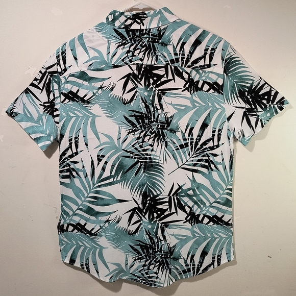 Guess Men's Small White & Tropical Green Button Down Shirt - Picture 7 of 12